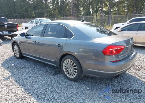 2016 Volkswagen Passat 1.8T Se z USA, uszkodzony, nr VIN 1VWBT7A34GC041433